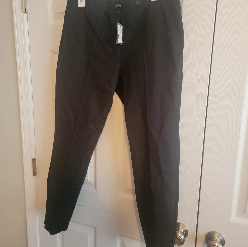 NWT Express brand women's size 10 light weight cotton ankle pant
